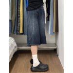 Pantaloni a mezza gamba larghi larghi larghi stile americano jeans cropped blu scuro da donna 2025 nuovi pantaloni estivi di grande taglia larghi - immagine 3